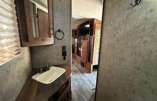 Book Now for Fall/Winter Camping - Sleeps up to 9