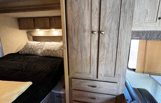 2018 Forest River RV Sunseeker LE 2250SLE Chevy
