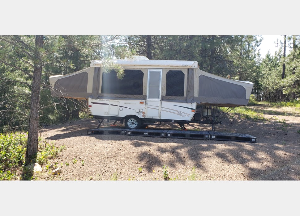 Pop-up Camper rentals in Kelowna