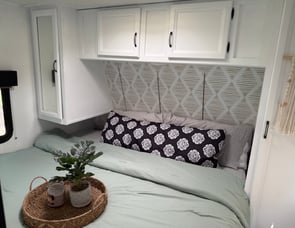 Gulf Stream RV Conquest 277DDS