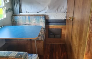 2000  Aerolite Kodiak  Everything you need to camp