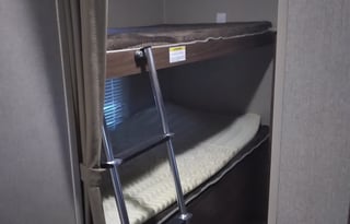 Mojo's 2017 Dutchmen Coleman Lantern Series