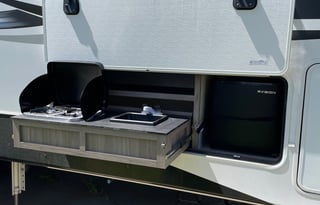 2021 CrossRoads RV Cameo CE3961MB