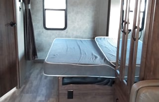 Clean - Comfortable - Pet Friendly- Slideout