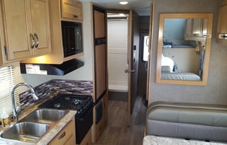 2017 Thor Motor Coach Four Winds 22B