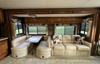 2012 Tiffin Elegro 35QBA Bunkhouse