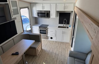 2023 Alliance RV Avenue All-Access 22ML