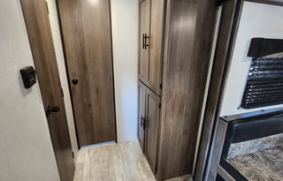 2021 Prime Time RV Avenger 28QBSLE