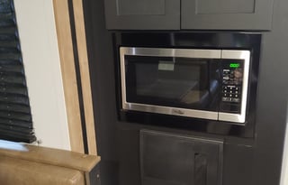 Beautiful 2022 Keystone Outback Ultra Lite