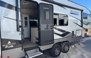 2023 Alliance RV Avenue All-Access 22ML