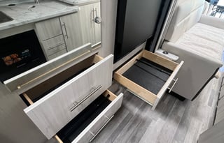 2024 NEW Thor Compass AWD Class B+