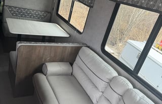 2019 Coleman Lantern 263bhs