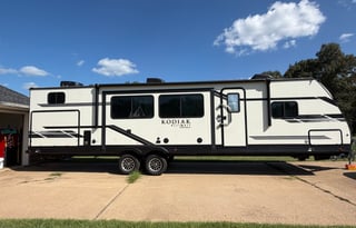 2021 Dutchmen RV Kodiak Ultimate 3321BHSL