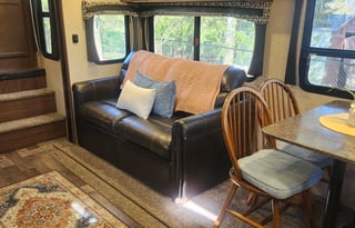 VERN, Gooseneck camper