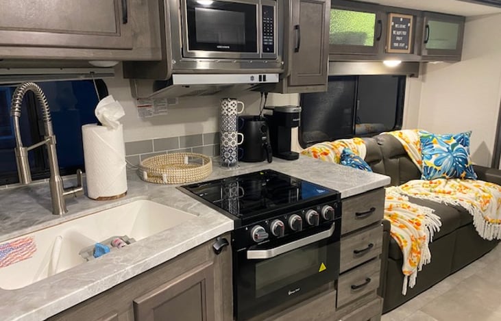 Kitchen Area, Propane Stove/Oven, Microwave, Keurig Coffee Maker, Small AirFryer