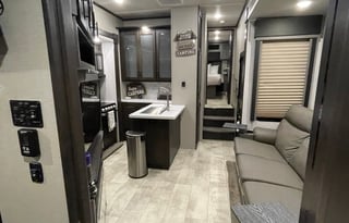 2021 Grand Design Momentum G-Class 320G