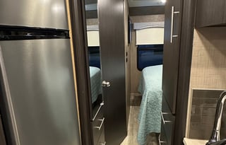 Thor Motor Coach Vegas 27.7 Class A