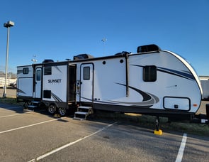 CrossRoads RV Sunset Trail Super Lite ST330BH