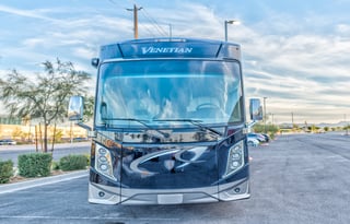 2022 Thor Motor Coach Venetian A40