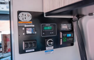 24 WINNEBAGO REVEL SUMMIT FREE P/U+STARLINK+MILES