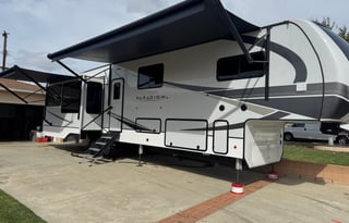 Amazing 2024 380mp Paradigm - Fifth wheel