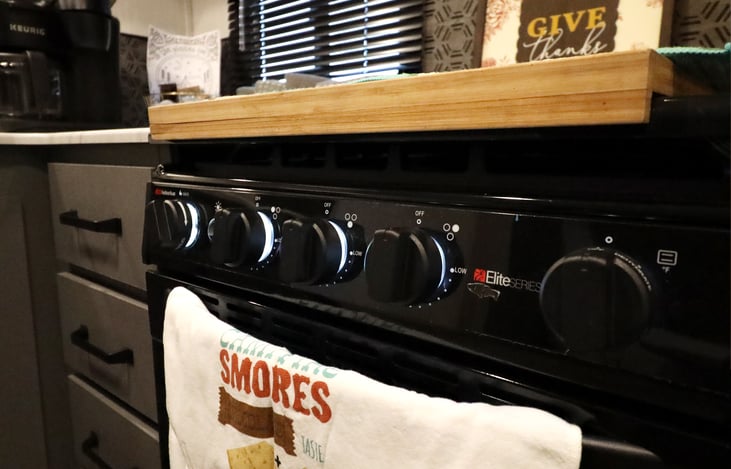 Experience "Harmony" with our 2024 Heartland Sundance U-L 278BH located near Table Rock Lake near Branson Missouri and Lake Of The Ozarks. Thank you from us at Stone Mountain RV & Camper Rentals!