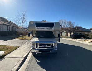 Coachmen RV Leprechaun 230FS Ford 350