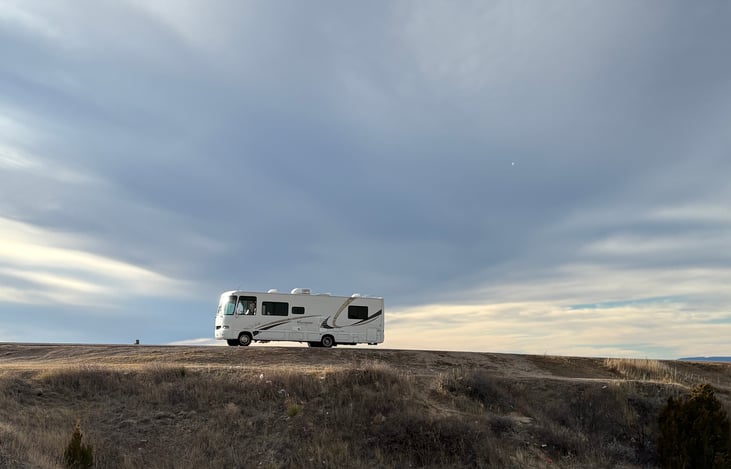 Camper visiting the badlands in South Dakota