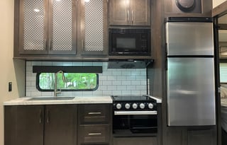 2022 Grand Design Momentum G-Class 29G