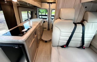 2022 Motor coach THOR 12J