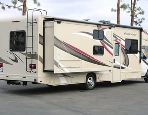 Thor Motor Coach Four Winds 30D Bunkhouse