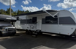 2026 Luxury Family Bunkhouse RV | 3 Slides | Pet-Friendly