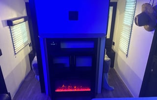 2022 Fully Loaded Cherokee Grey Wolf 26DBH-L