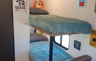 2025 20' Bunkhouse with Front RV Queen Bed, Cute!