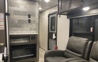 2021 Coleman Lantern Series 250TQ (Toy Hauler)