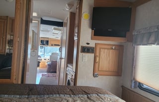 2000 Fleetwood RV Discovery 36Q