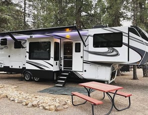 Grand Design Solitude 380FL