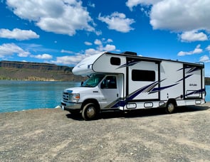 Winnebago Outlook 27D