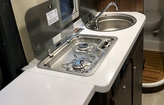 Travato 59GL lithium,unlimited AC,pet ok,sleep 4