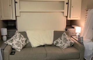 Rolling Farmhouse! ( Delivery Only ) 26’