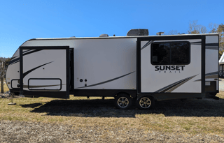 Sunset Trail | Spacious & Cozy, Ideal for a Couple