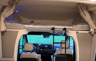 Beautiful, easy to drive escape-mobile.