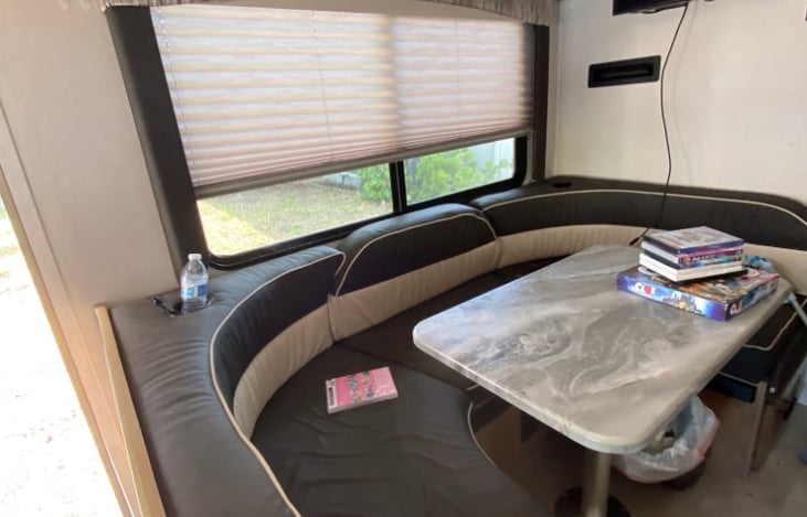 U shaped dinette folds to a bed