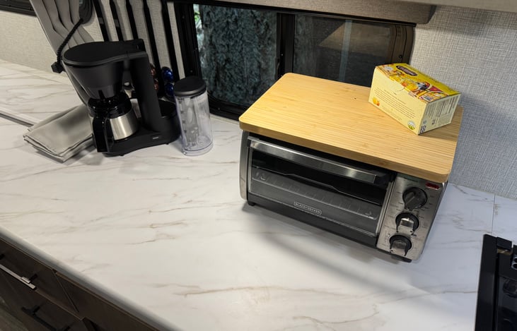 Drip Coffee Maker & Toaster/Air-fry Oven