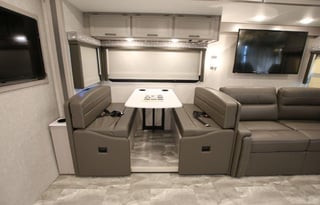 2022 Thor Motor Coach Hurricane 34R-4144