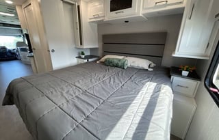 2023 Coachmen Mirada 32LS – Family Adventure Ready