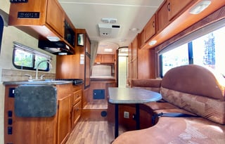 Coachmen Freelander 21QB + free Enter Yosemite NP