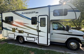 2021 Forest River RV Sunseeker LE 2350LE