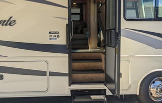 2016 Jayco Alante 31V Class A - Roadtrip in Style!