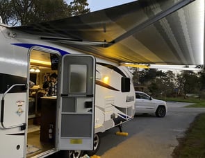 Lance Lance Travel Trailers 1685